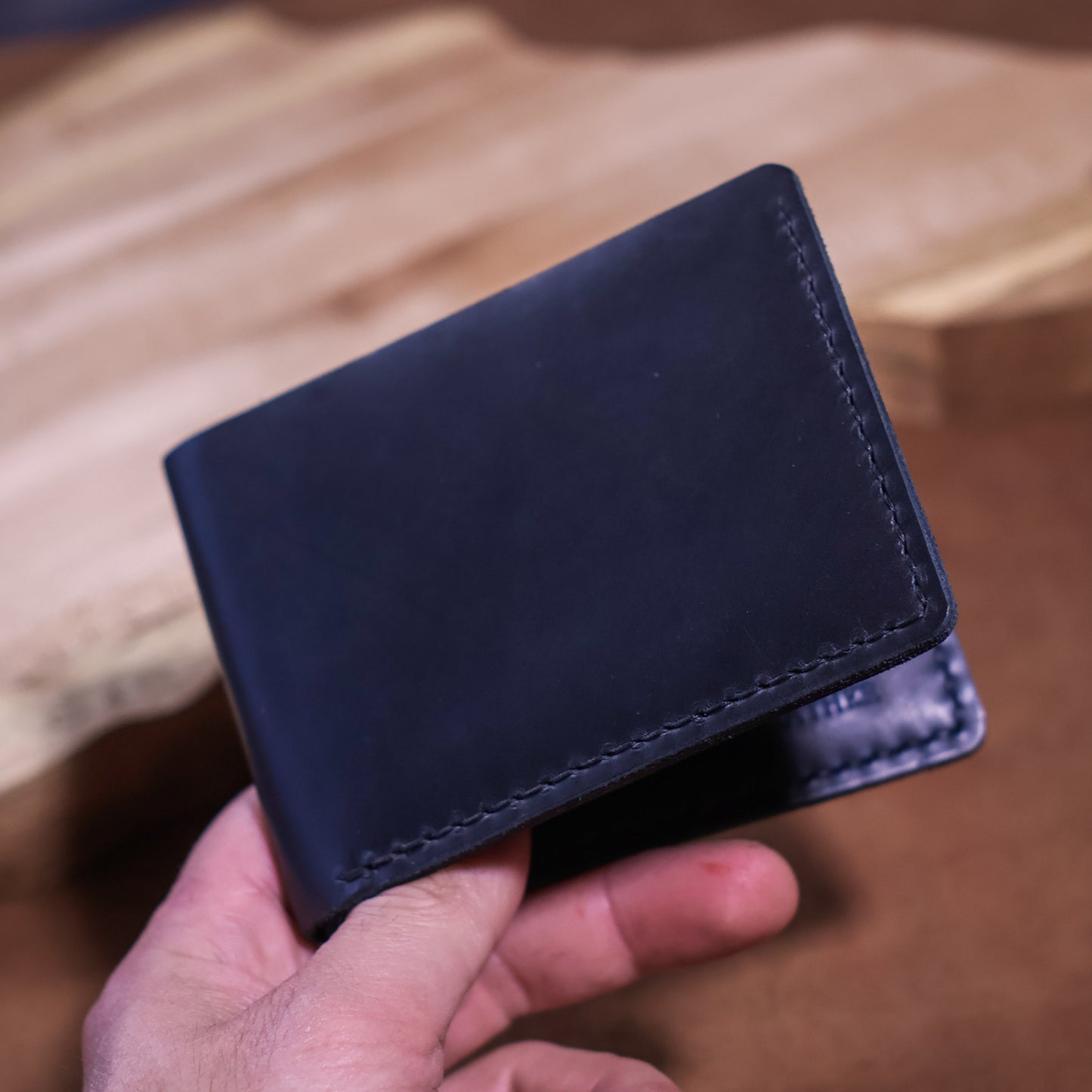 6 Pocket Bi-Fold - Black/Navy