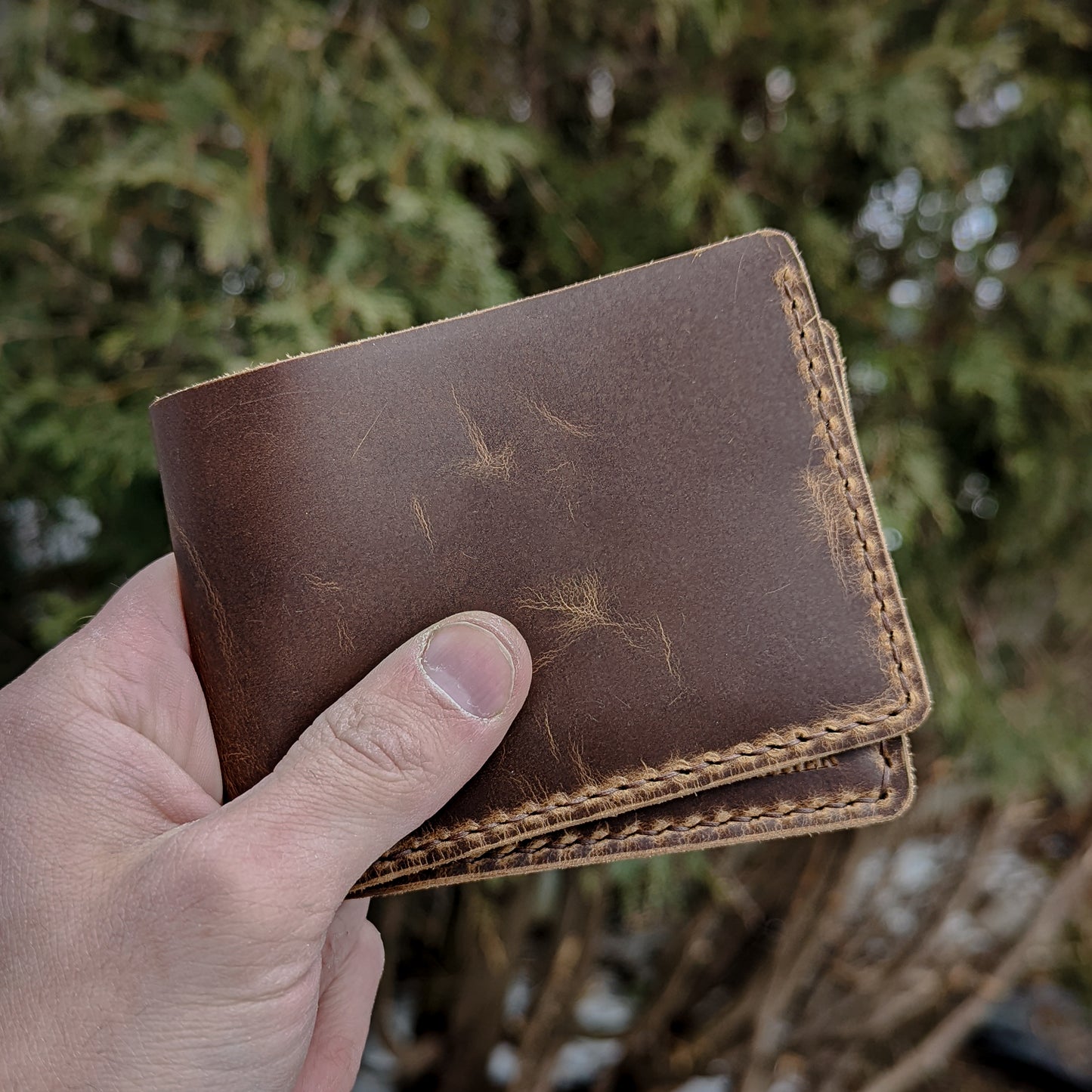 Minimalist Bi-Fold - Walnut