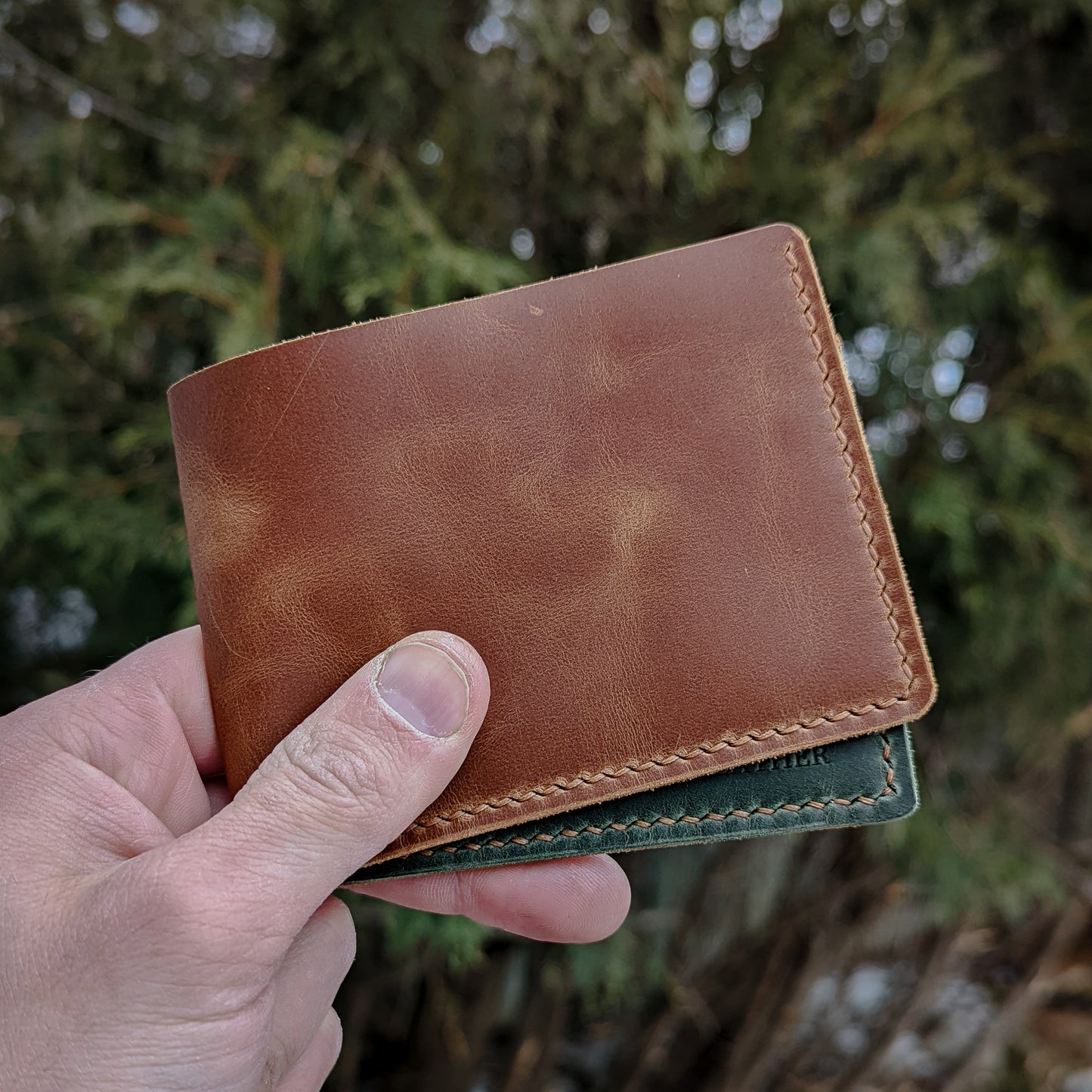 Minimalist Bi-Fold - Cognac/Green