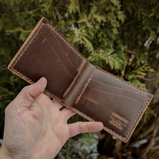 6 Pocket Bi-Fold - Walnut