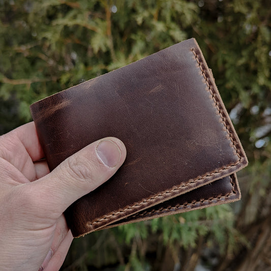 6 Pocket Bi-Fold - Walnut