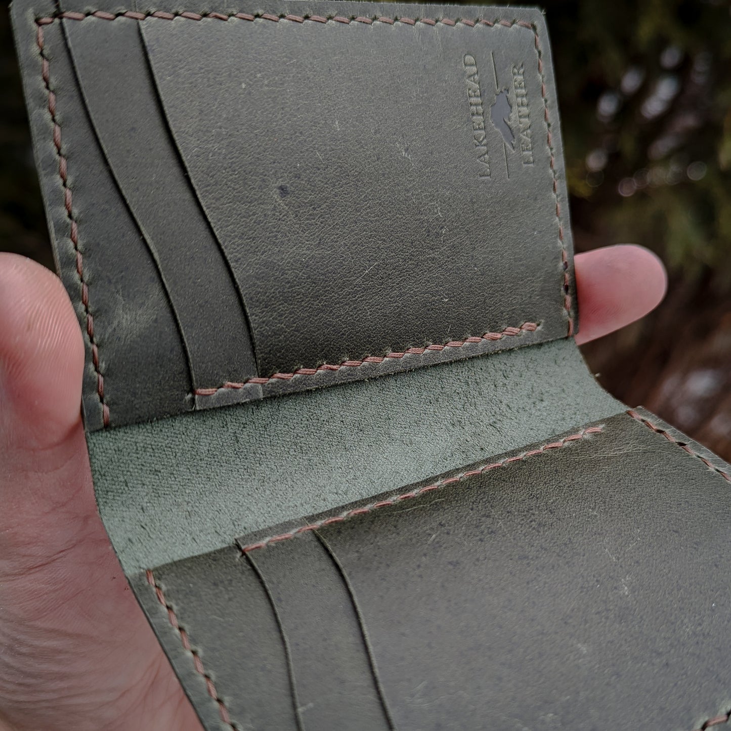 Vertical Wallet - Olive