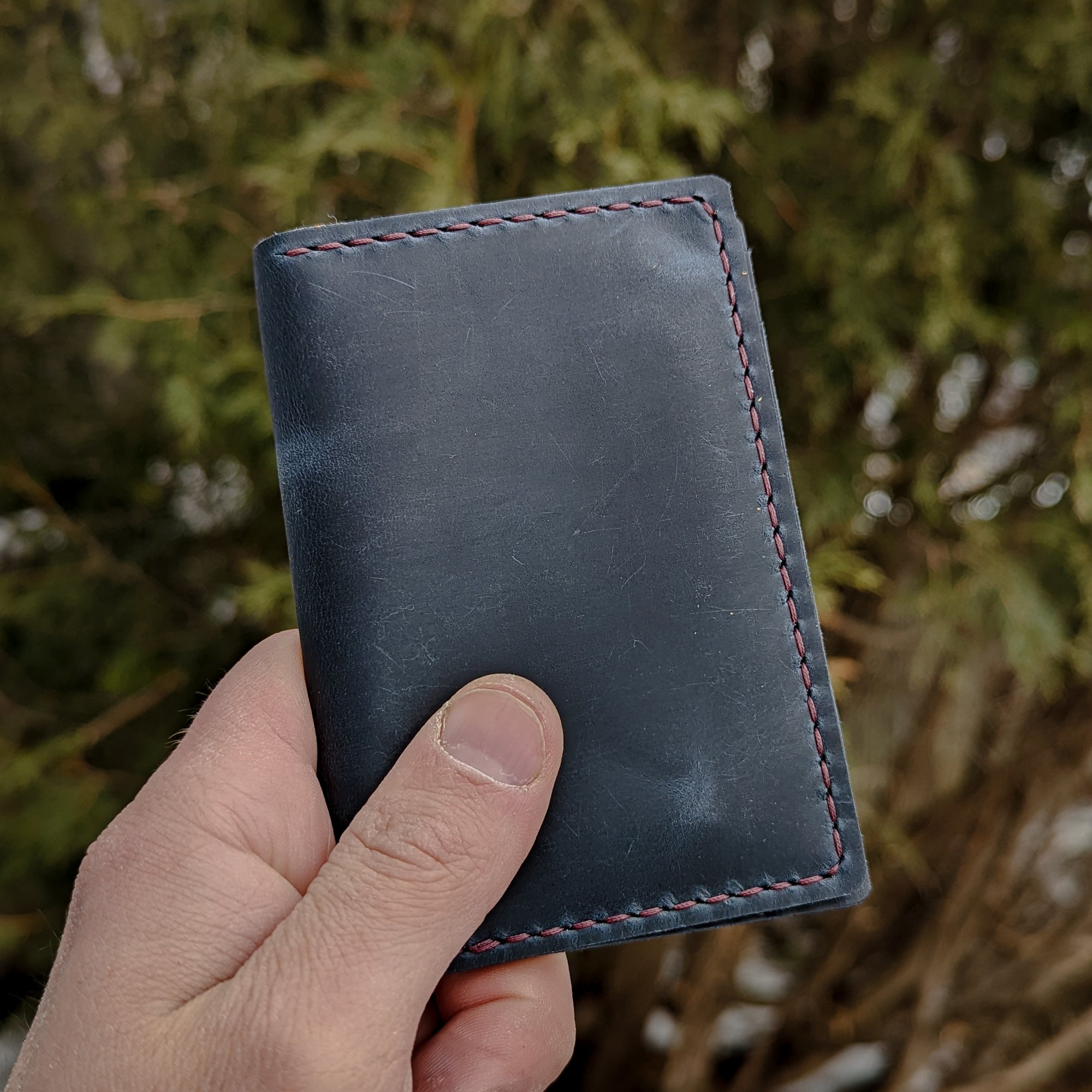 Navy wallet deals